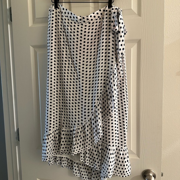 Express Black and White Polka Dot Midi Skirt - Picture 1 of 4